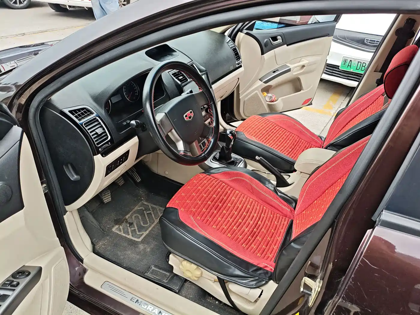 Geely Classic Emgrand 2013 2013 Sedan 1.5L MT Elite