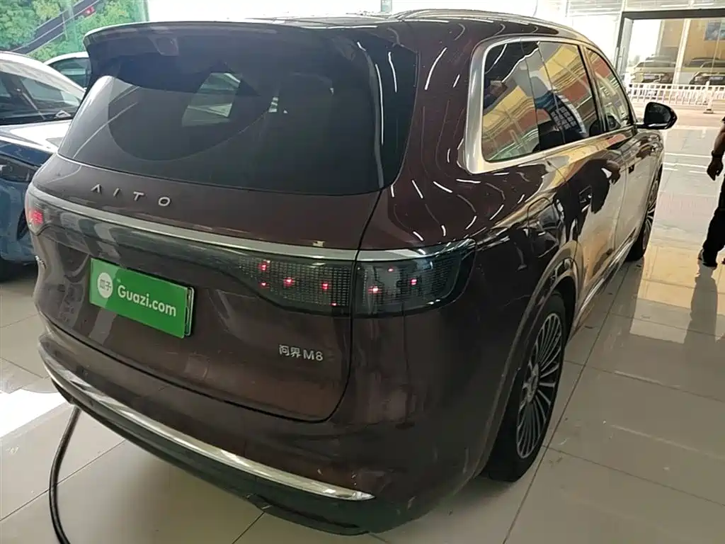 AITO Wenjie AITO M8 2025 Model Extended Range Ultra Edition 53.4kWh 5-Seater фото 7