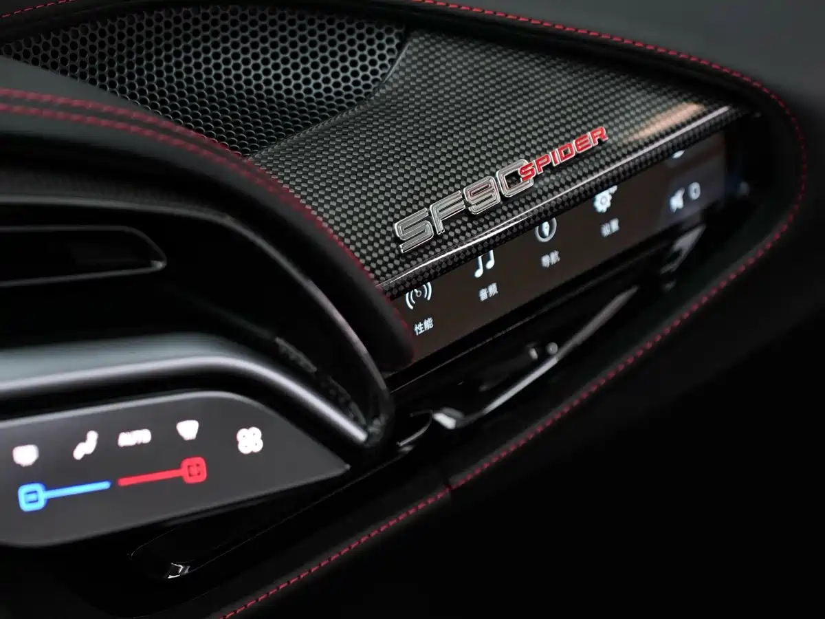 Ferrari SF90 2025 2021 3.9T V8 Spider