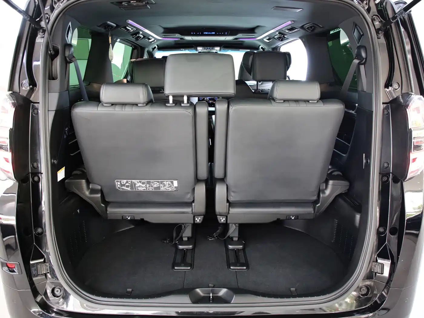 Toyota Vellfire 2021 Crown Hybrid 2.5L HV Supreme Edition фото 14