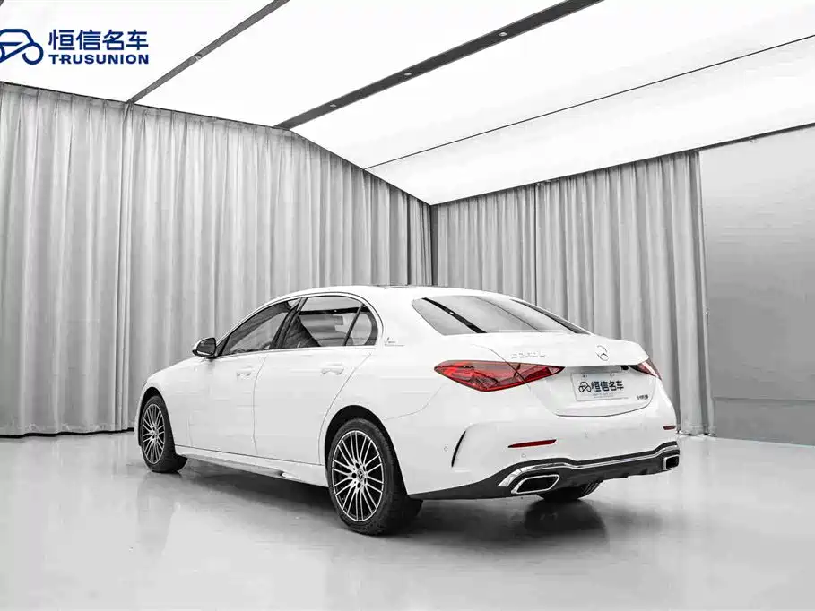 Фото 7 - Mercedes-Benz C-Class