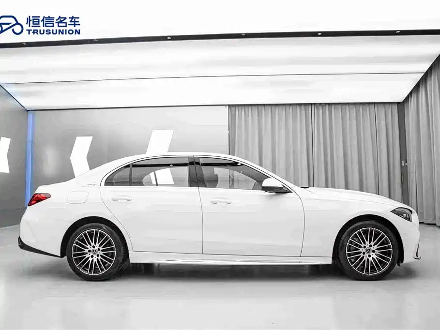 Фото 4 - Mercedes-Benz C-Class