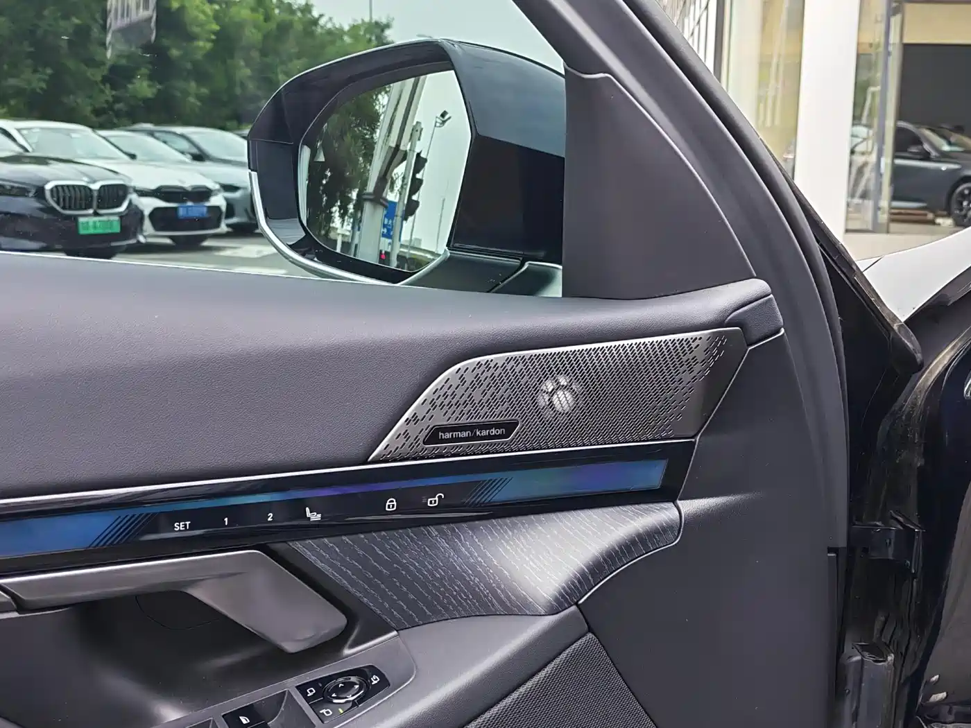BMW 5 Series 2024 530Li Leading Model Luxury Package фото 11