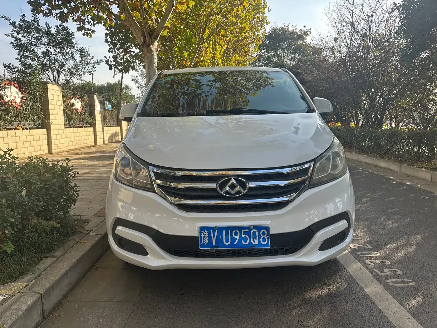 SAIC Maxus Maxus G10 2015 2.0T Automatic Commemorative Edition