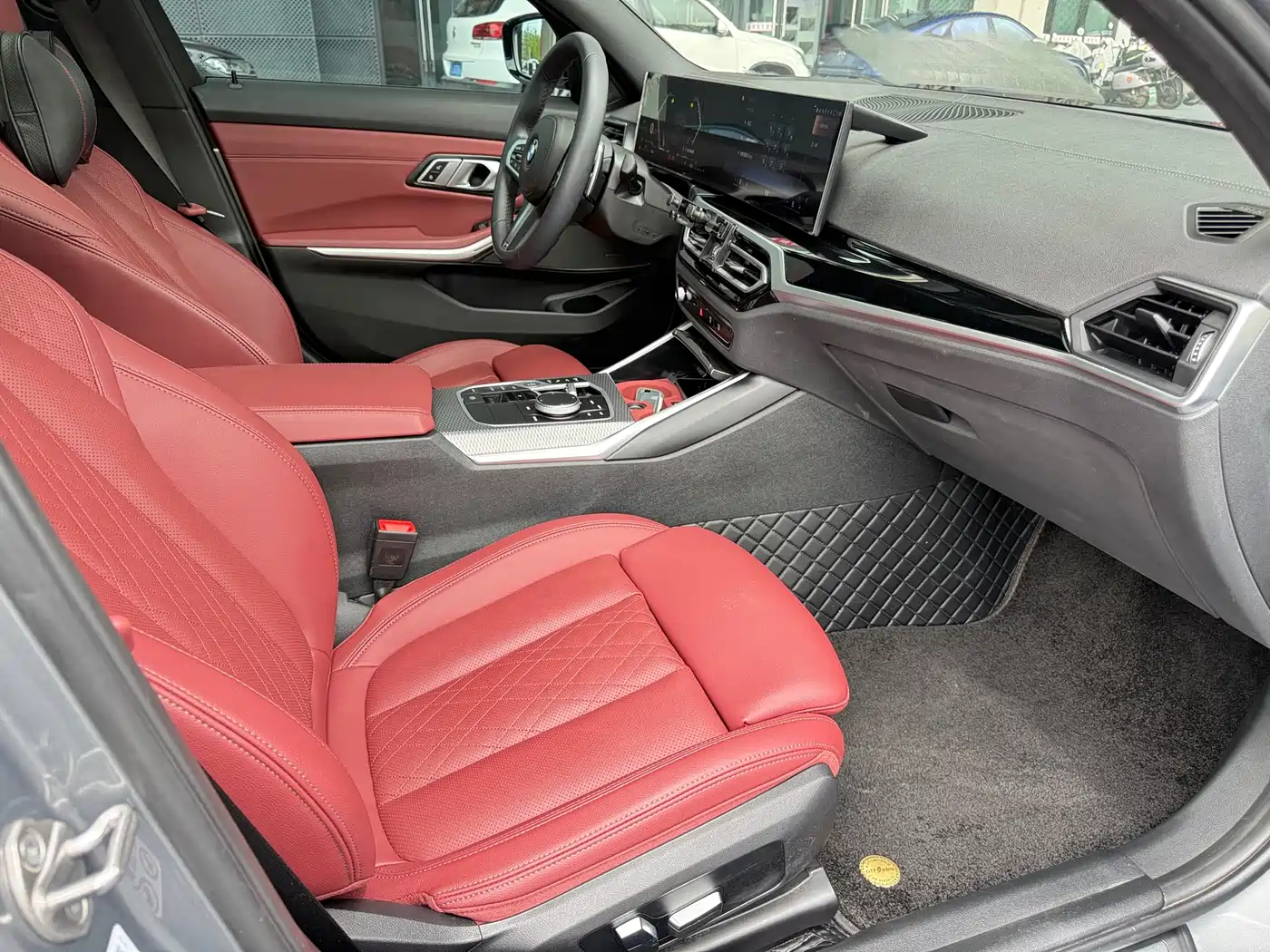 BMW 3 Series 2023 325i M Sport Black Night Package фото 6