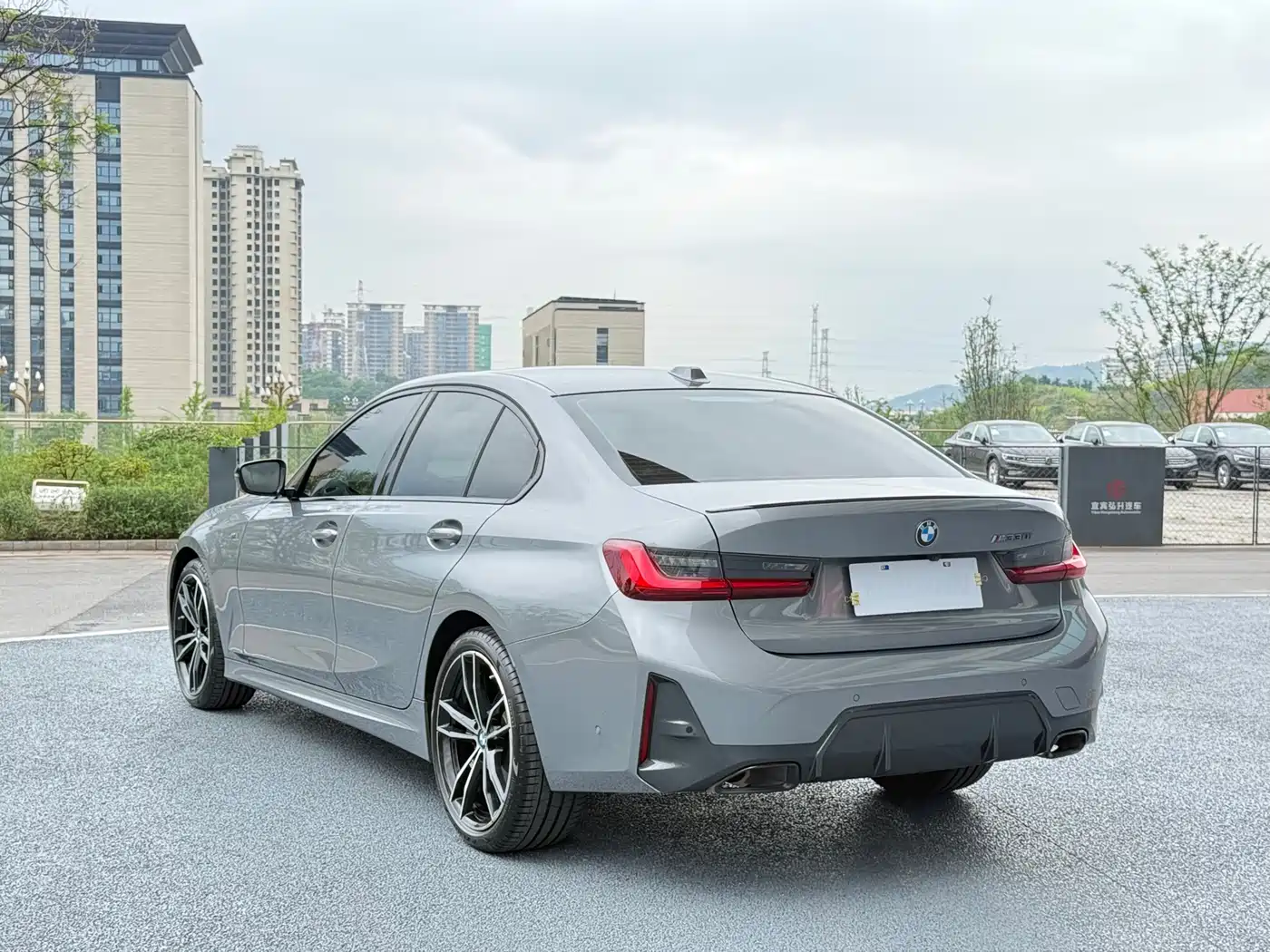 BMW 3 Series 2023 325i M Sport Black Night Package фото 9