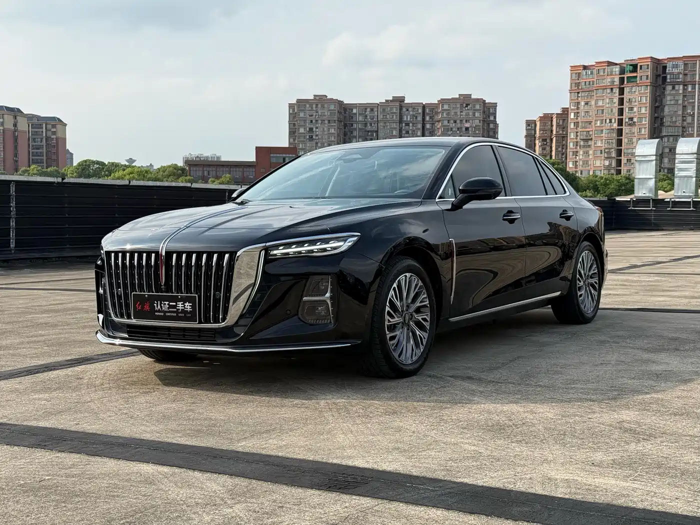 Hongqi H5 2023 2.0T Auto Smart Connect Flag Comfort