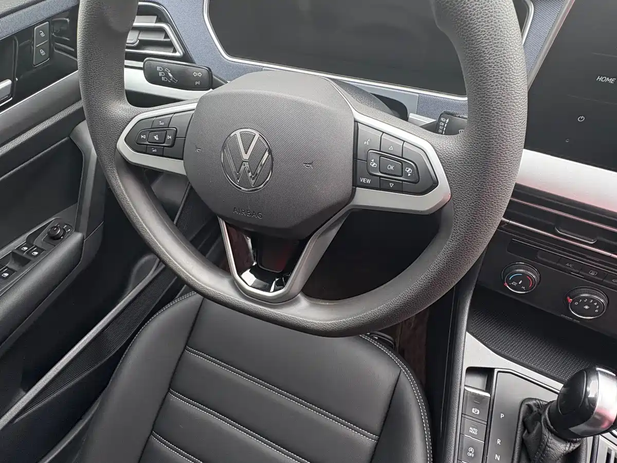Volkswagen Lavida 2023 1.5L Auto Delight Edition фото 9