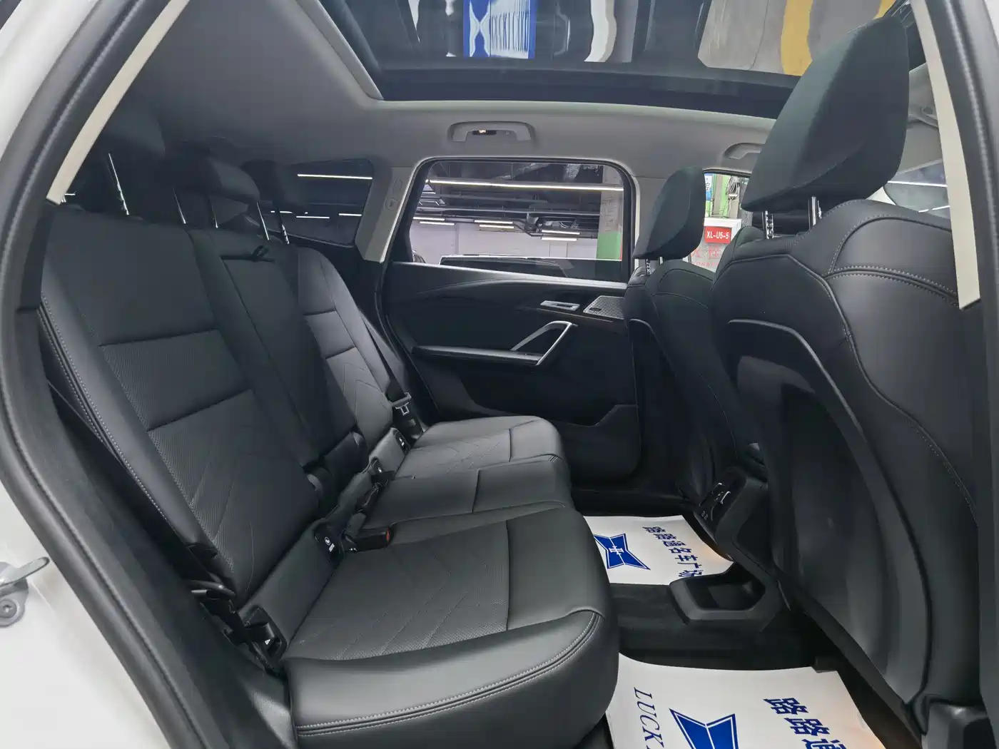 BMW iX1 2025 2025 xDrive30L X Design Package