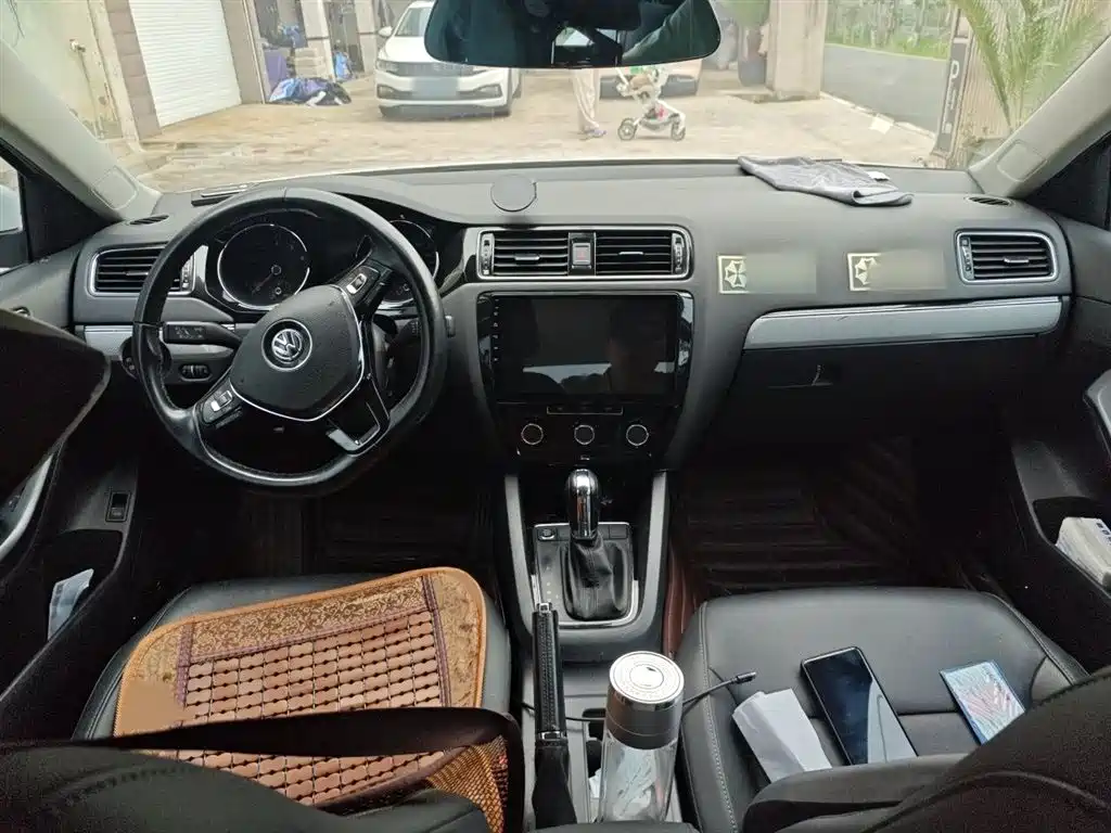 Volkswagen Sagitar 2017 230TSI Automatic Comfort фото 13