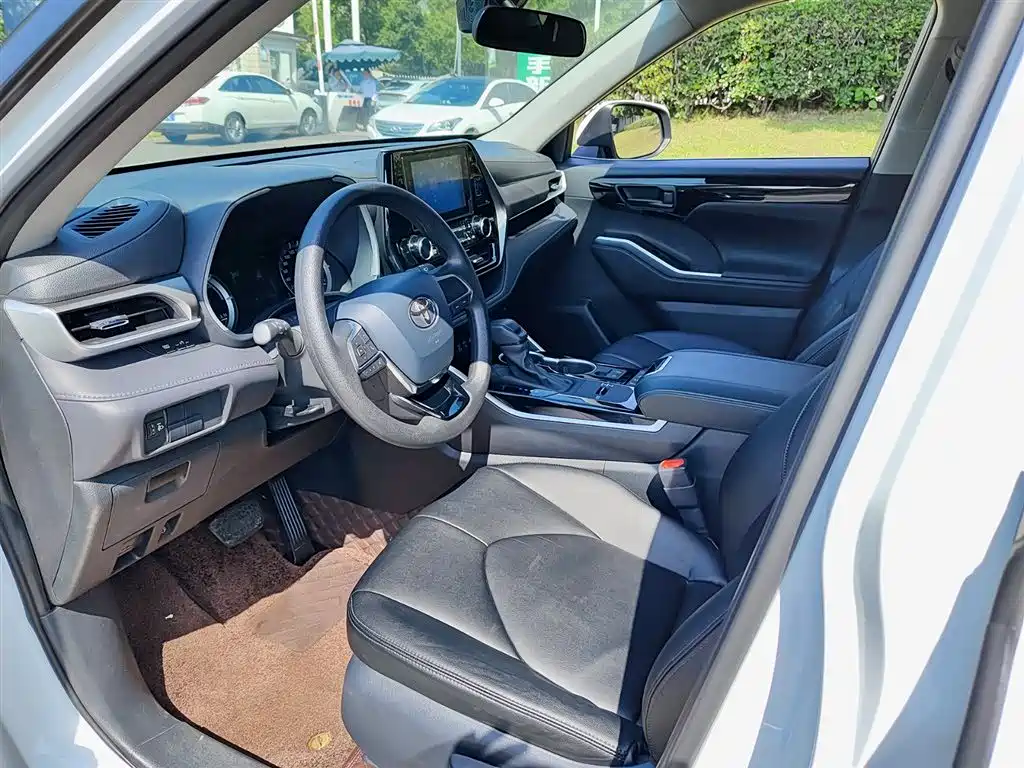 Toyota Highlander 2023 2.5L Smart Hybrid Dual Engine AWD Elite 7-Seater фото 7