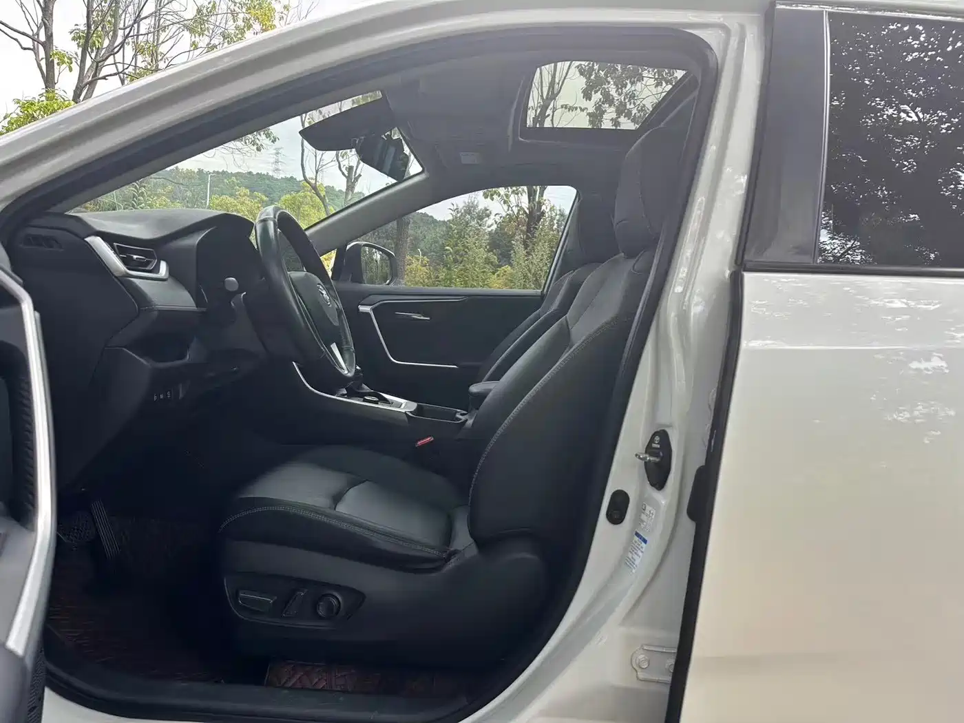Toyota RAV4 2023 2022 Hybrid 2.5L E-CVT 4WD Elite Plus Edition