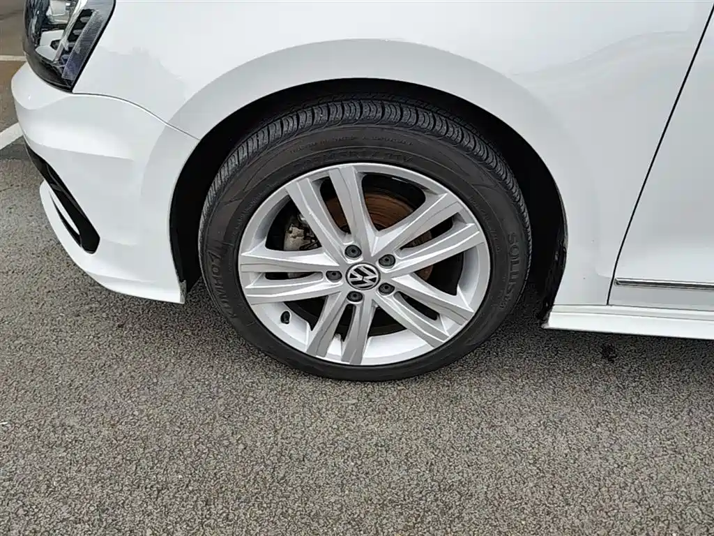 Volkswagen Sagitar 2018 280TSI DSG Spark Edition фото 23