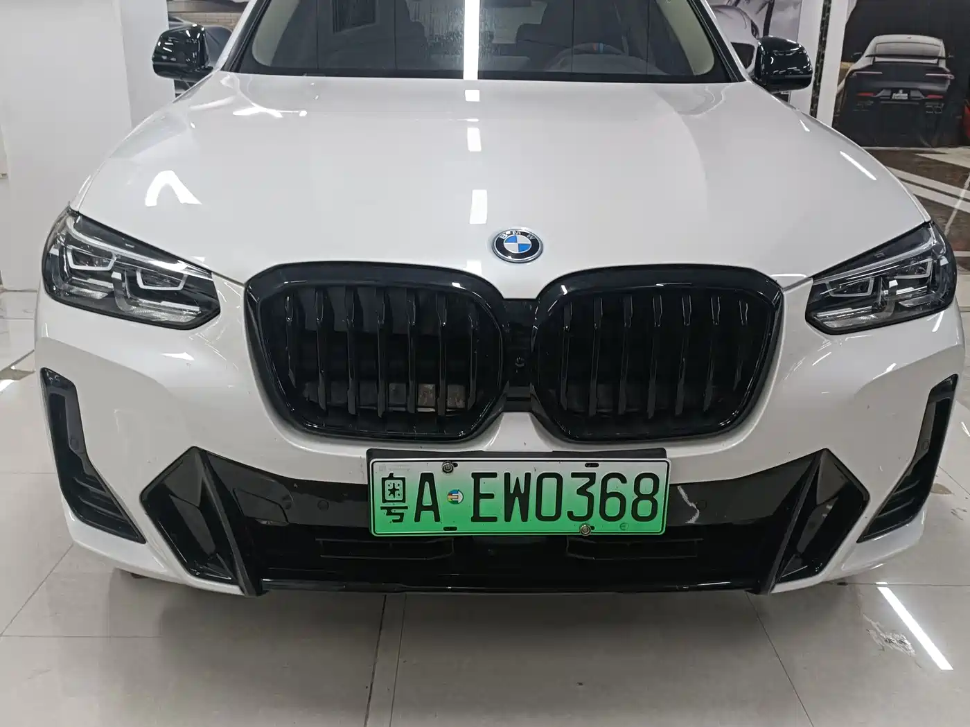 BMW IX3