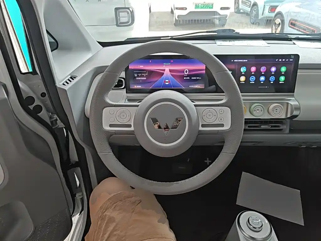 Wuling Motors Wuling Air ev 2022 2023 4-Seat Advanced Edition