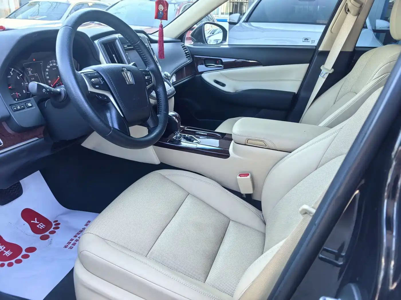 Toyota Crown 2018 2.0T Fashion Edition фото 6