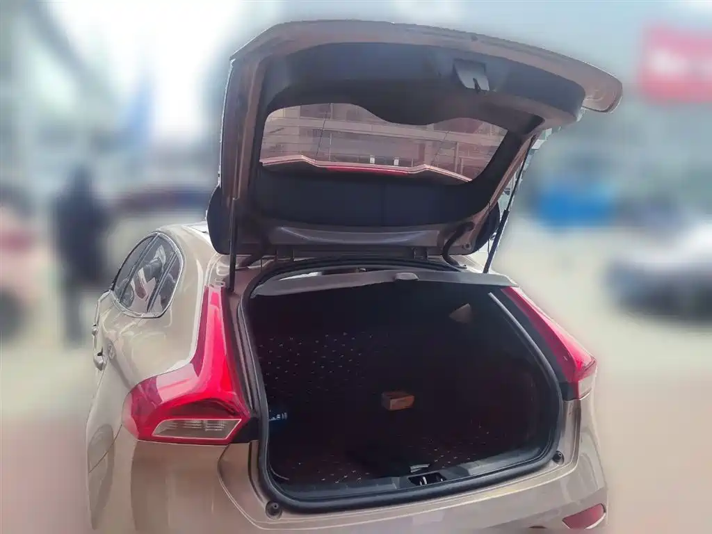 Volvo V40 2017 2017 T3 Inscription