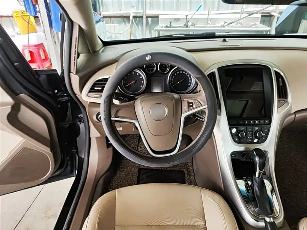 Buick Excelle 2013 GT 1.6L Automatic Fashion Edition фото 11