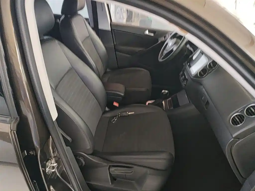 Volkswagen Tiguan 2015 1.8TSI Automatic 2WD Trendline фото 25