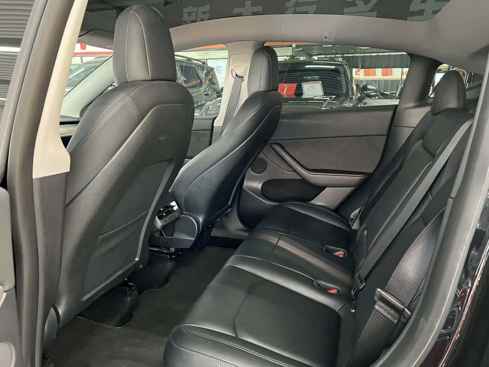 Фото 6 - Tesla Model Y