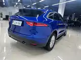 Фото 4 - Jaguar F-PACE