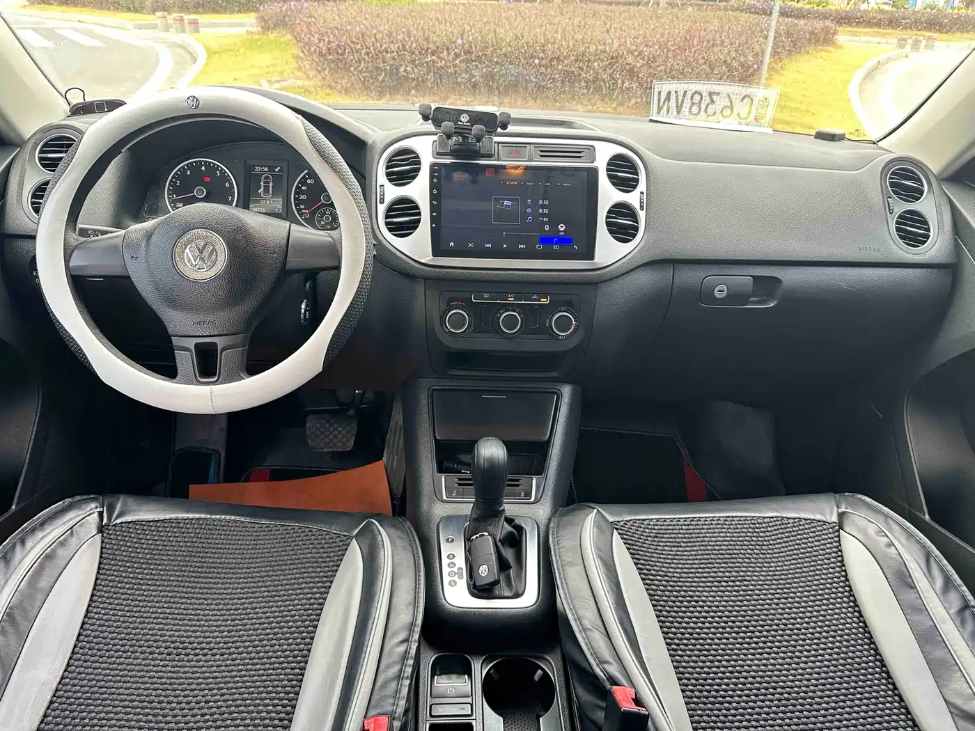 Volkswagen Tiguan 2015 1.8TSI Automatic 2WD Trendline фото 9