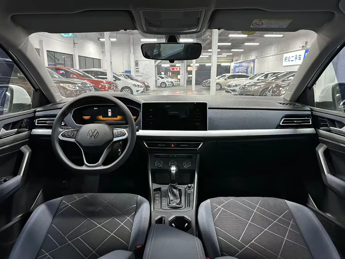 Volkswagen Lavida 2023 1.5L Auto Luxury Edition фото 6