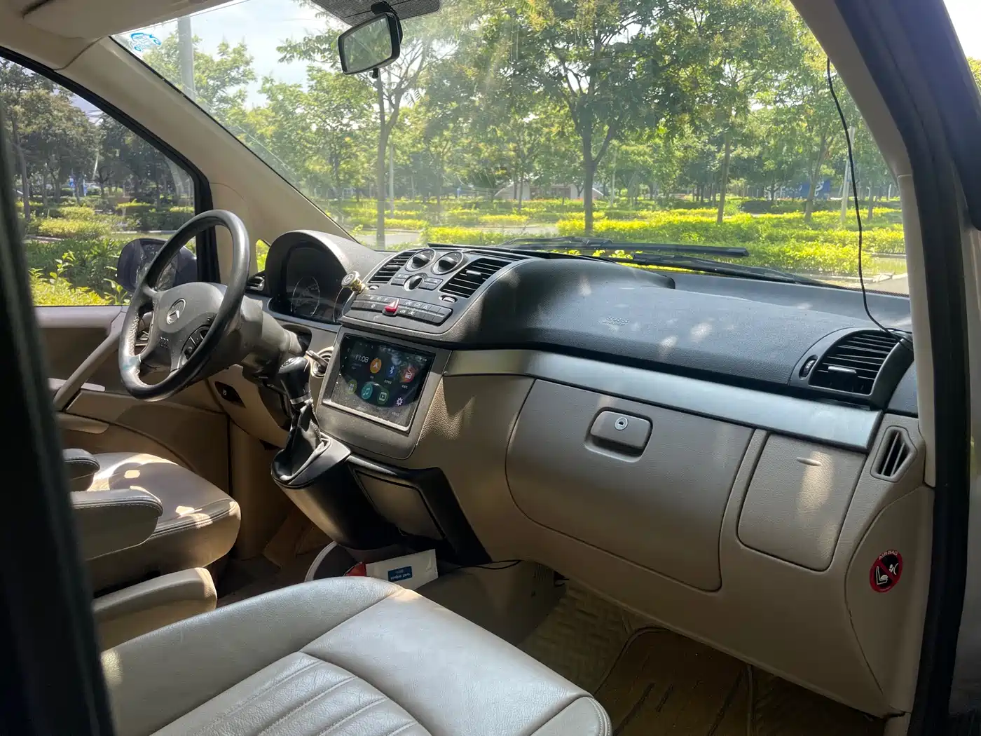 Mercedes-Benz Viano 2011 2.5L Luxury Edition фото 15