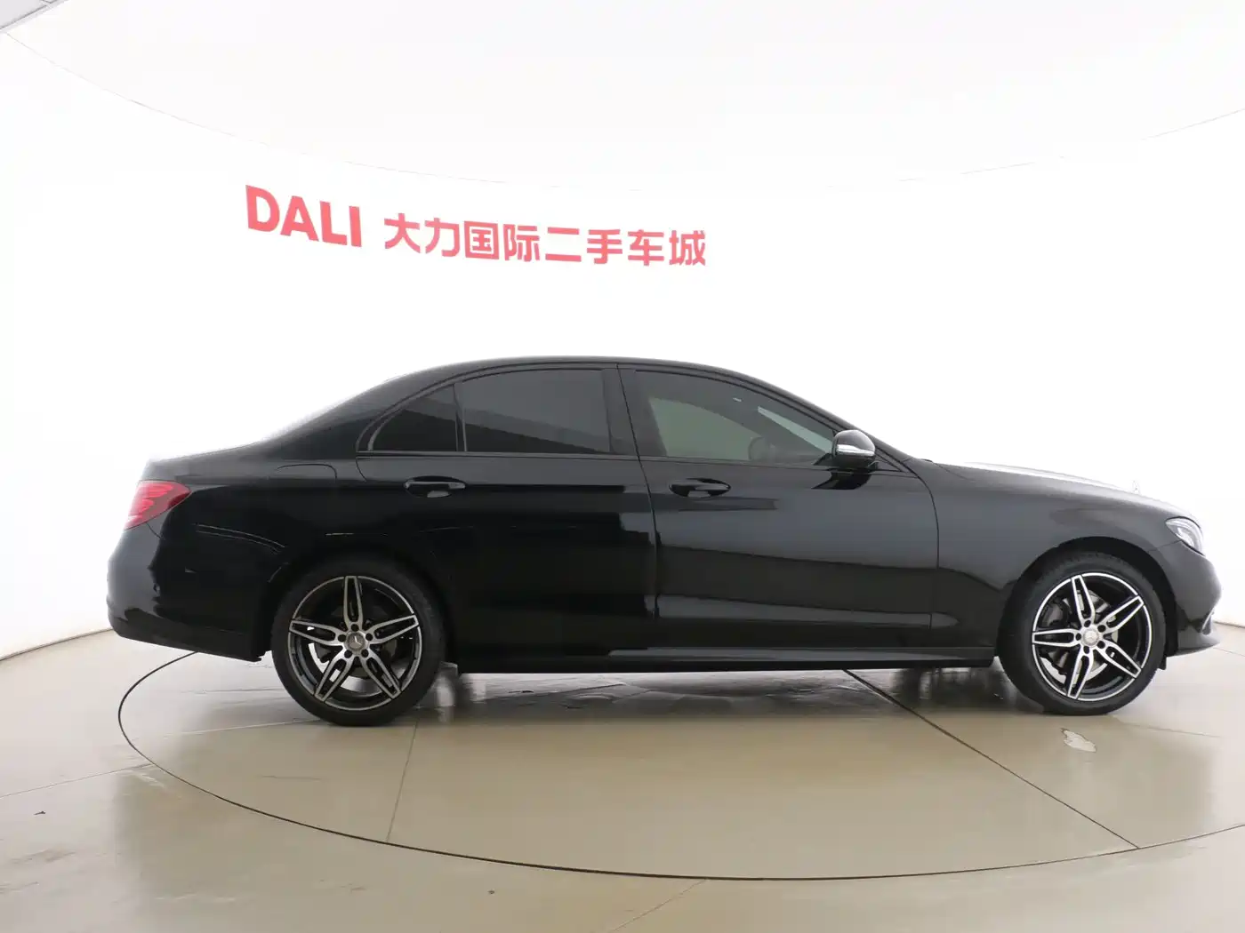 Mercedes-Benz E-Class 2017 E 200 Sport 4MATIC фото 5