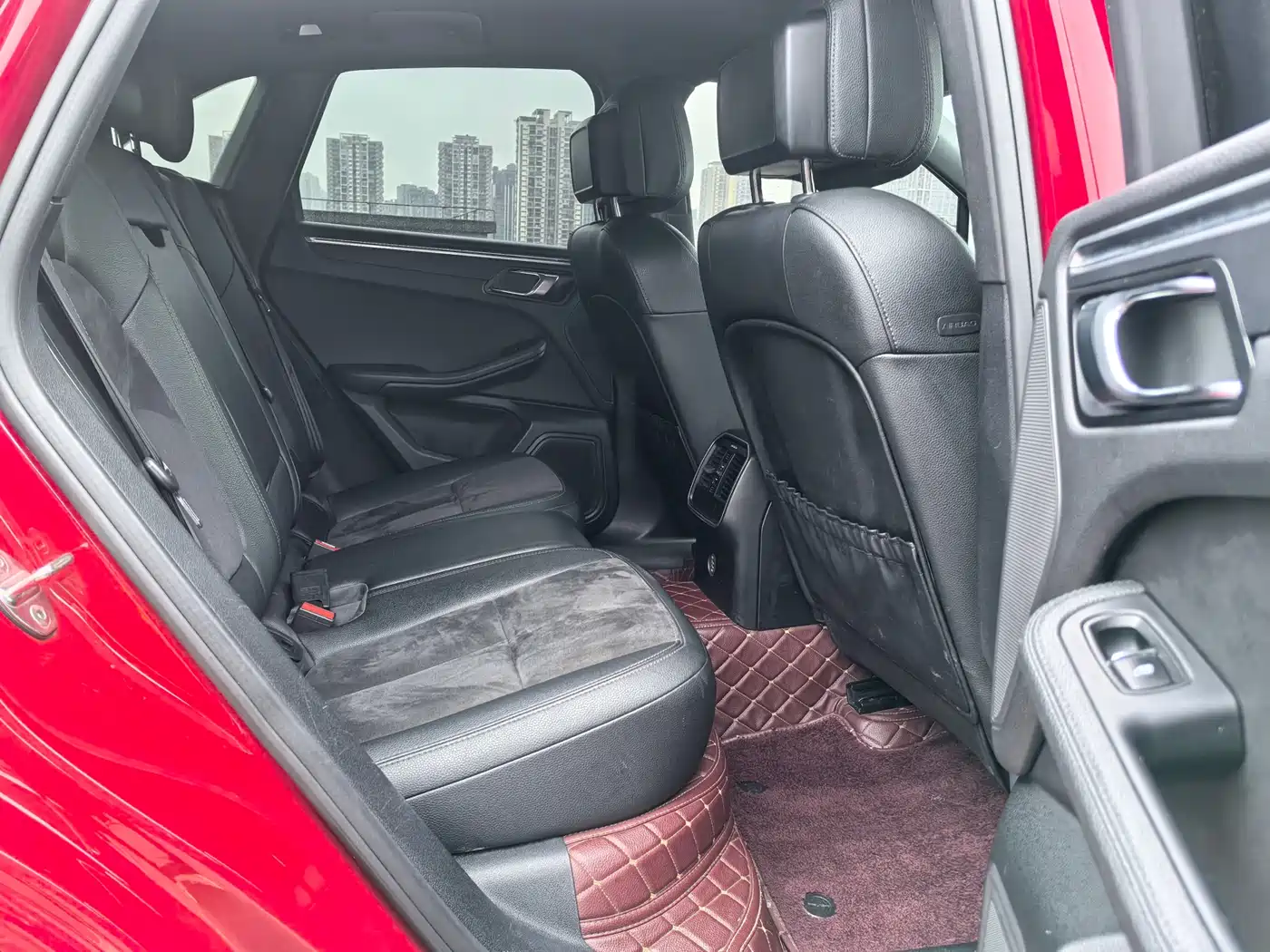 Porsche Macan 2018 Macan 2.0T фото 8