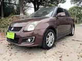 Фото 1 - Suzuki Swift