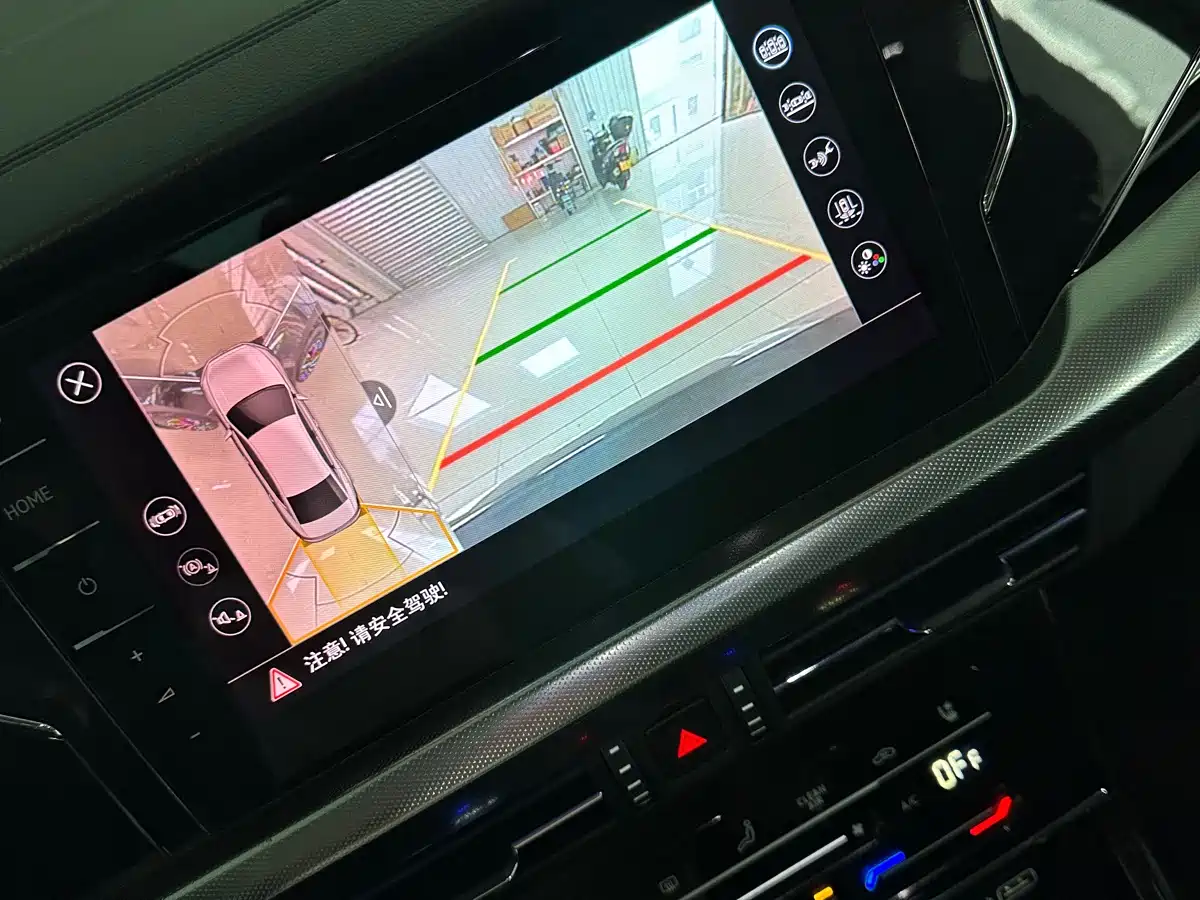 Volkswagen Passat 2022 330TSI Starry Sky Premium Edition фото 13