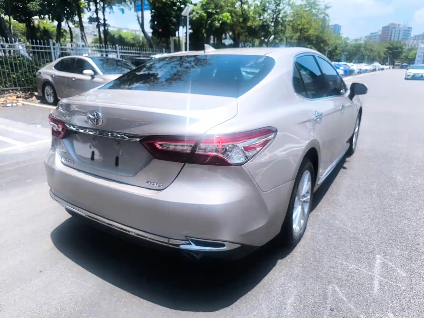 Toyota Camry 2023 2.0G Luxury Edition фото 9