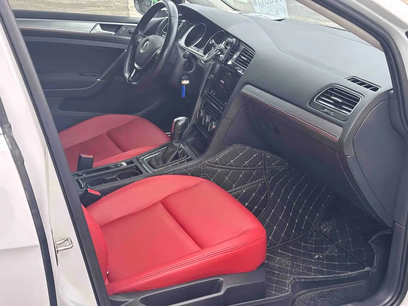 Фото 6 - Volkswagen Golf