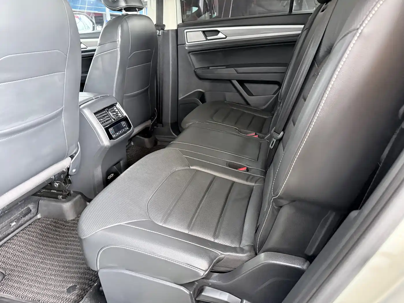 Volkswagen Teramont 2020 380TSI 4WD Luxury Edition China VI фото 10
