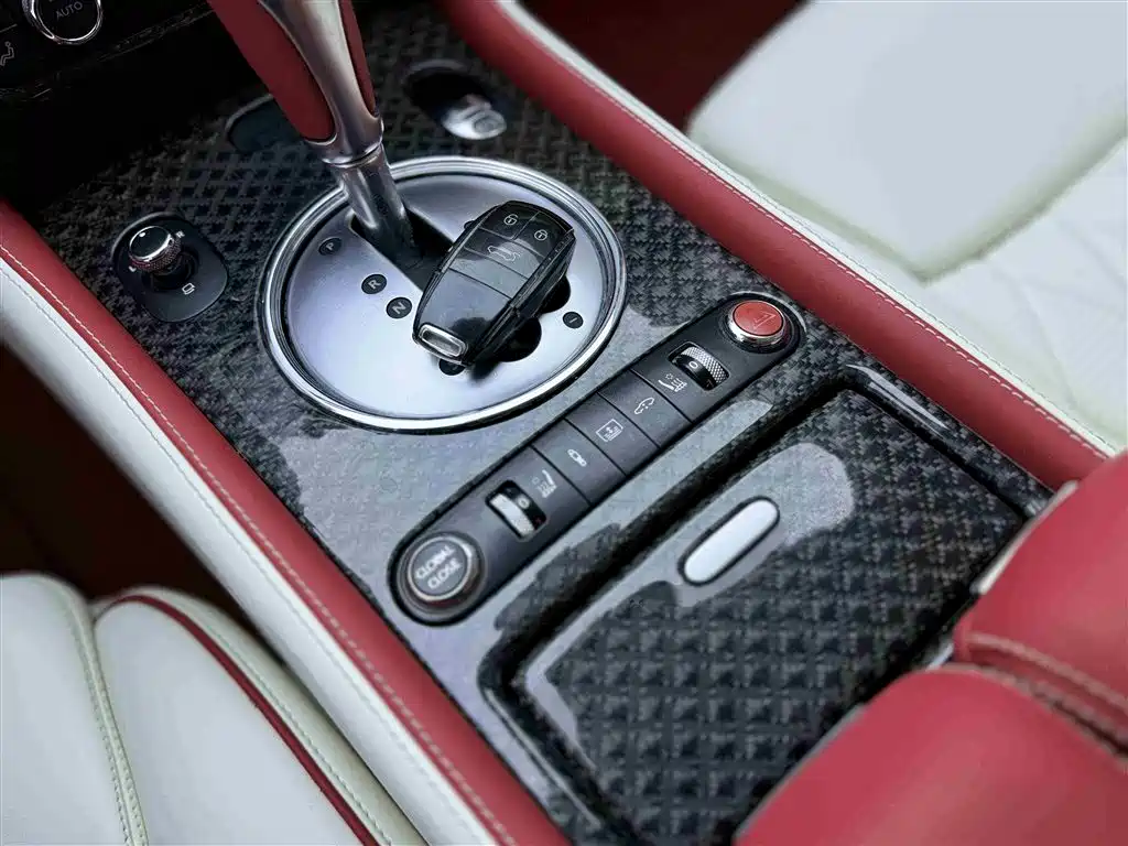 Bentley Flying Spur 2012 6.0T Limited Edition фото 7