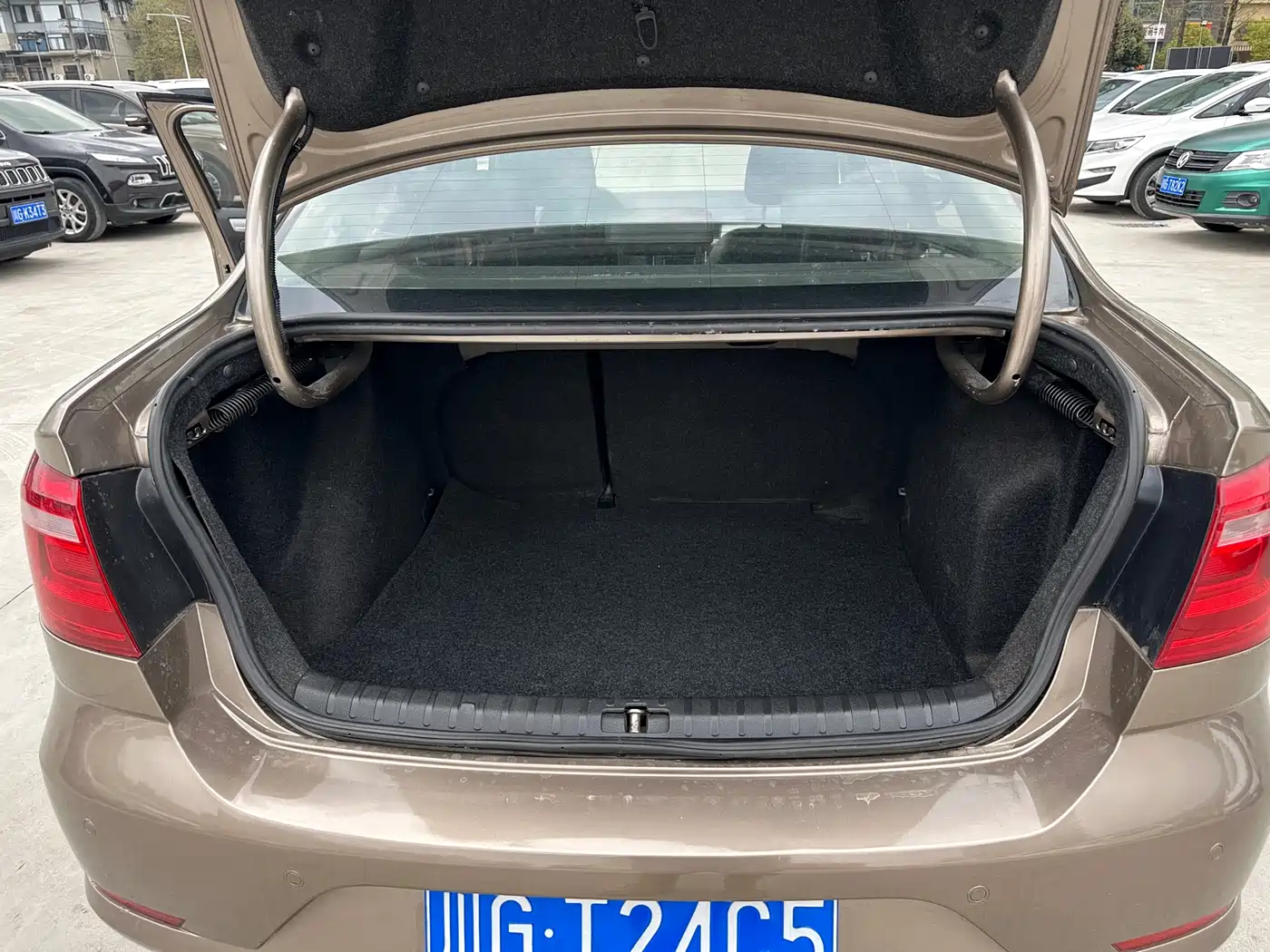 Volkswagen Bora 2015 Quality Edition 1.6L Automatic Comfort фото 10