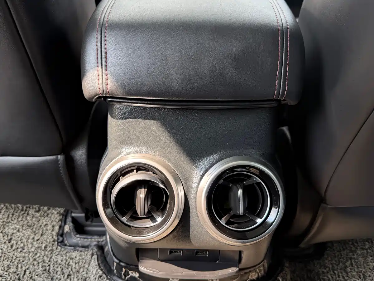 WEI PAI WEI BRAND VV7