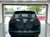 Фото 8 - Volkswagen Tiguan L