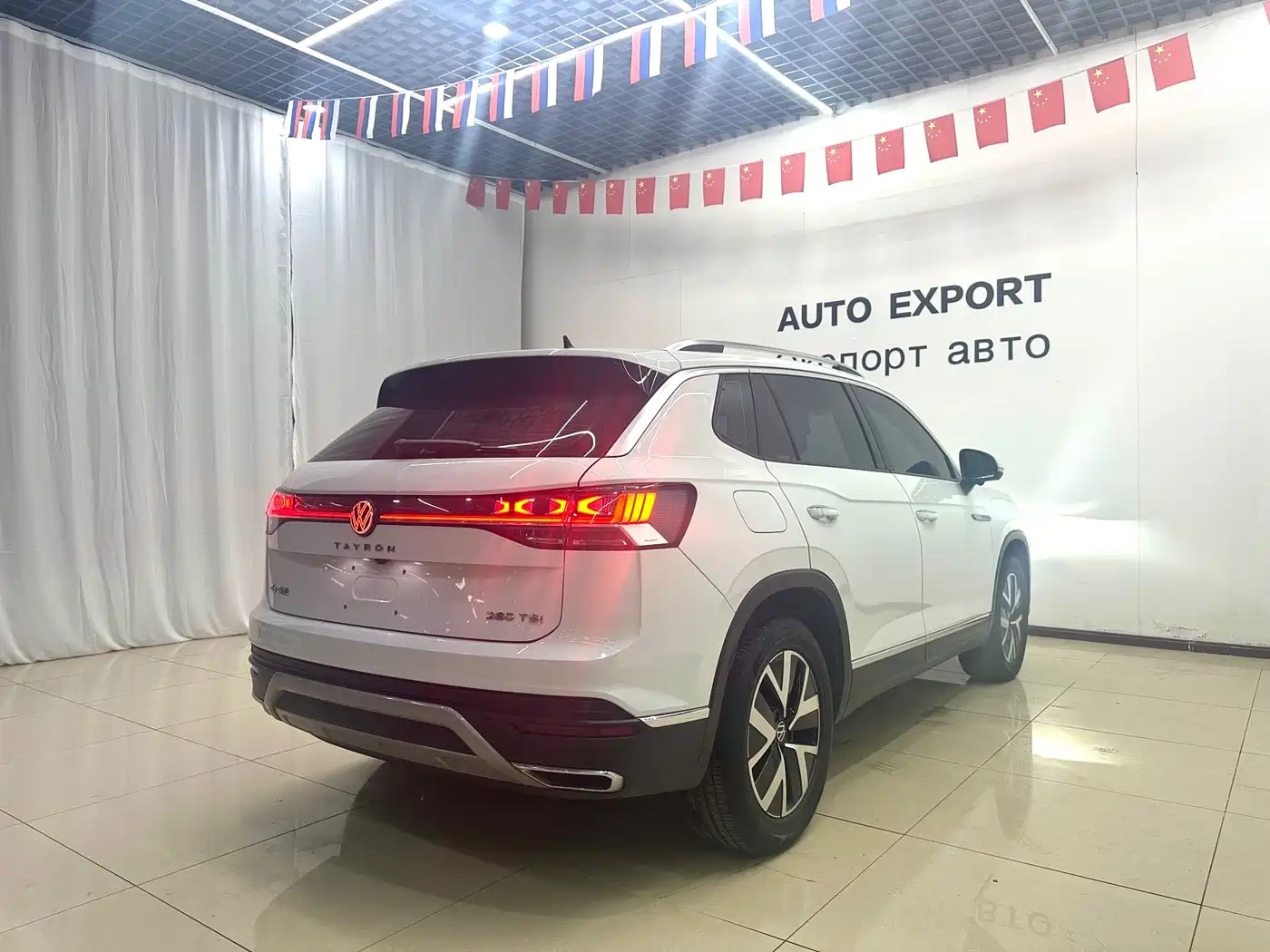 Volkswagen Tayron 2023 280TSI 2WD Luxury Plus Advanced Edition фото 4