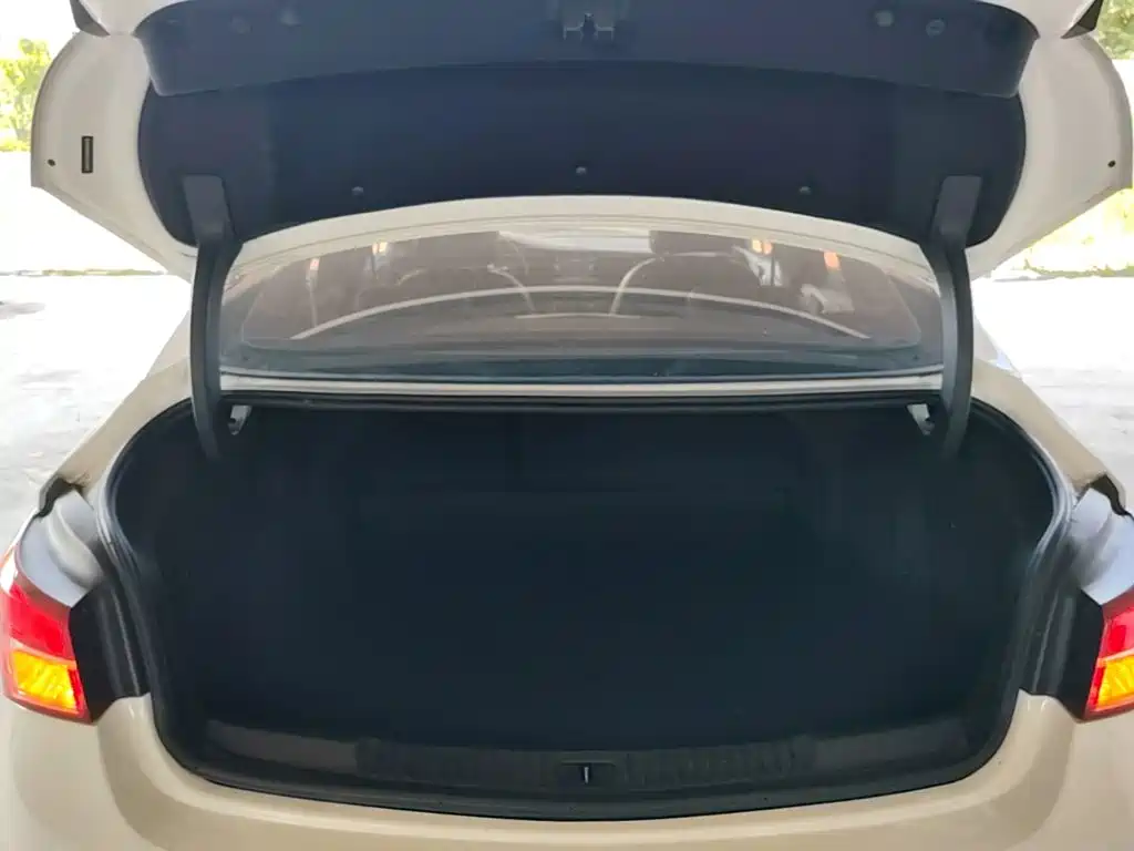 Buick Verano 2016 2015 Sedan 20T Dual-clutch Leading