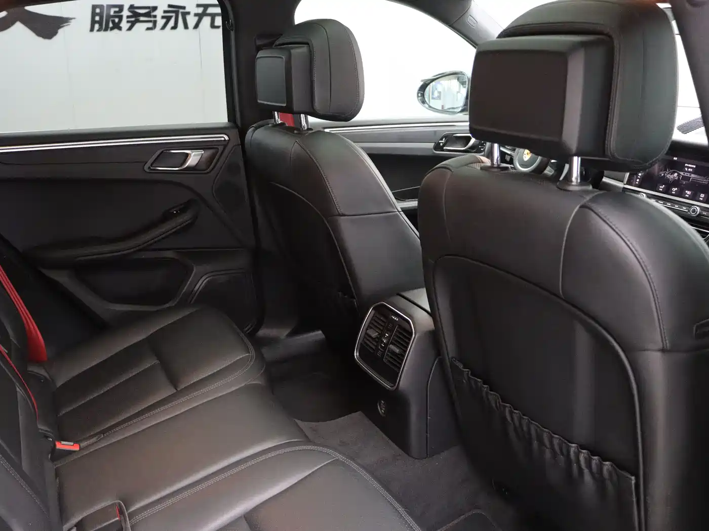 Porsche Macan 2018 Macan 2.0T фото 28