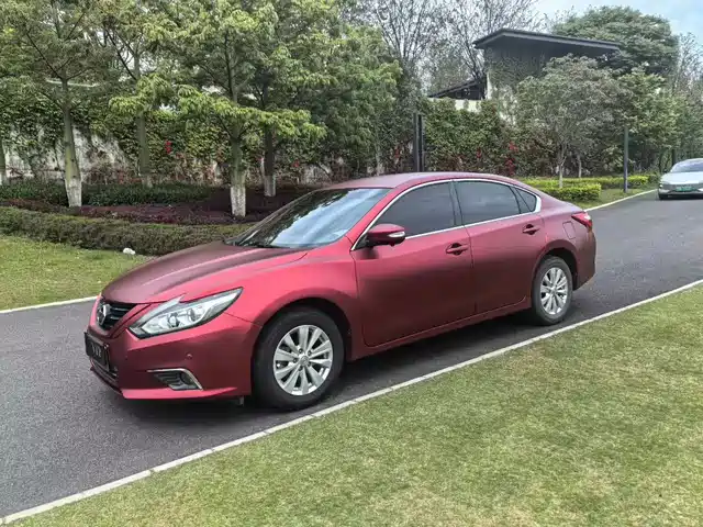 NISSAN TEANA