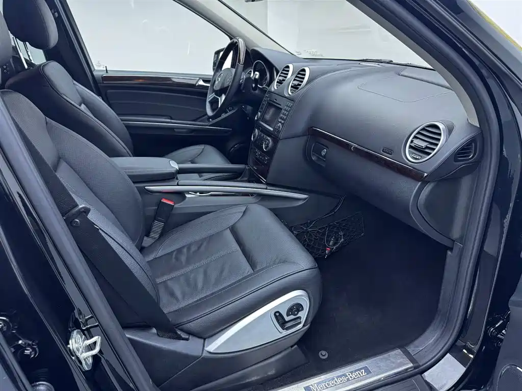 Mercedes-Benz GL-Class фото 20