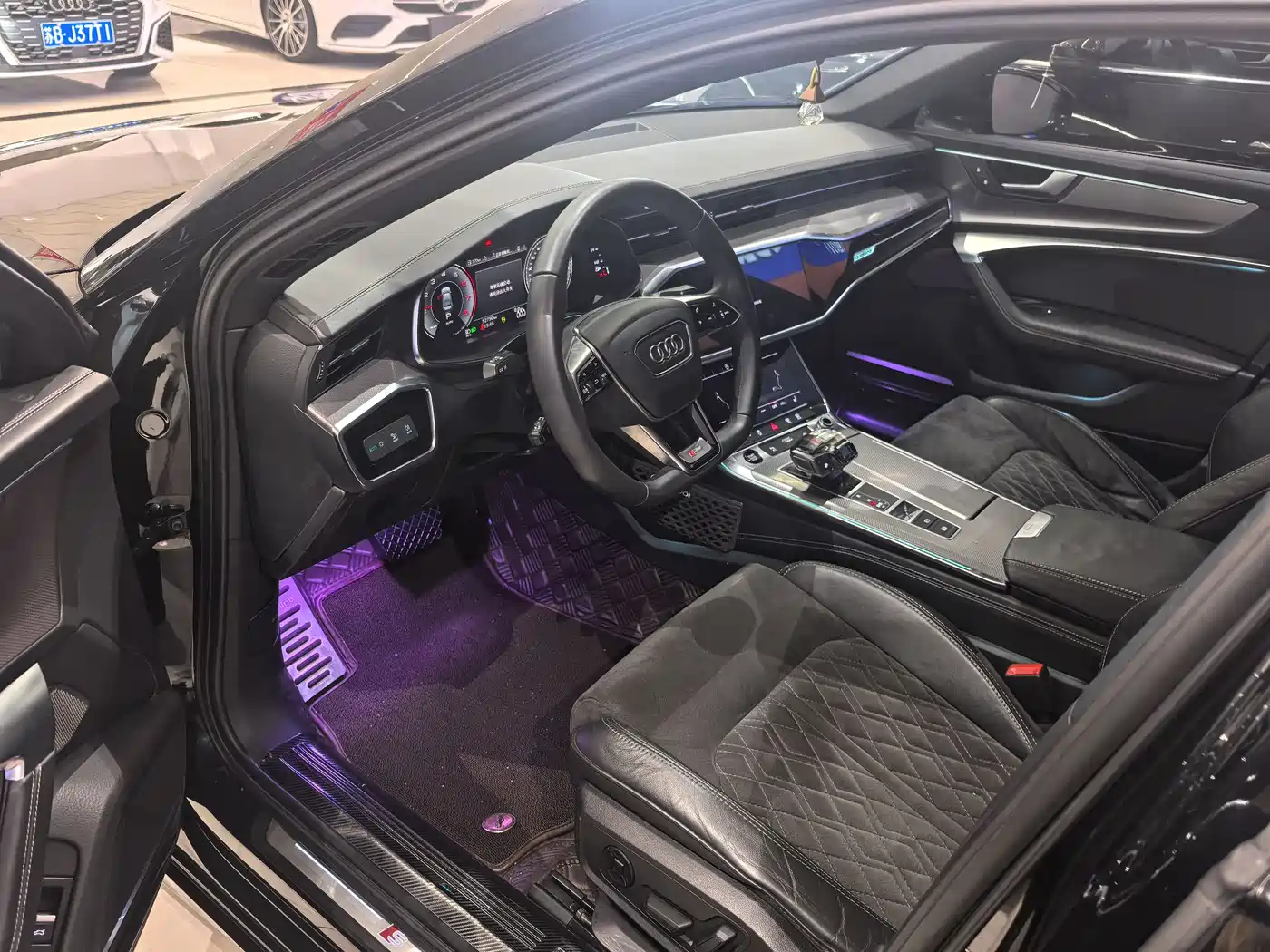 Audi A6L 2022 55 TFSI quattro Premium Elegance фото 6