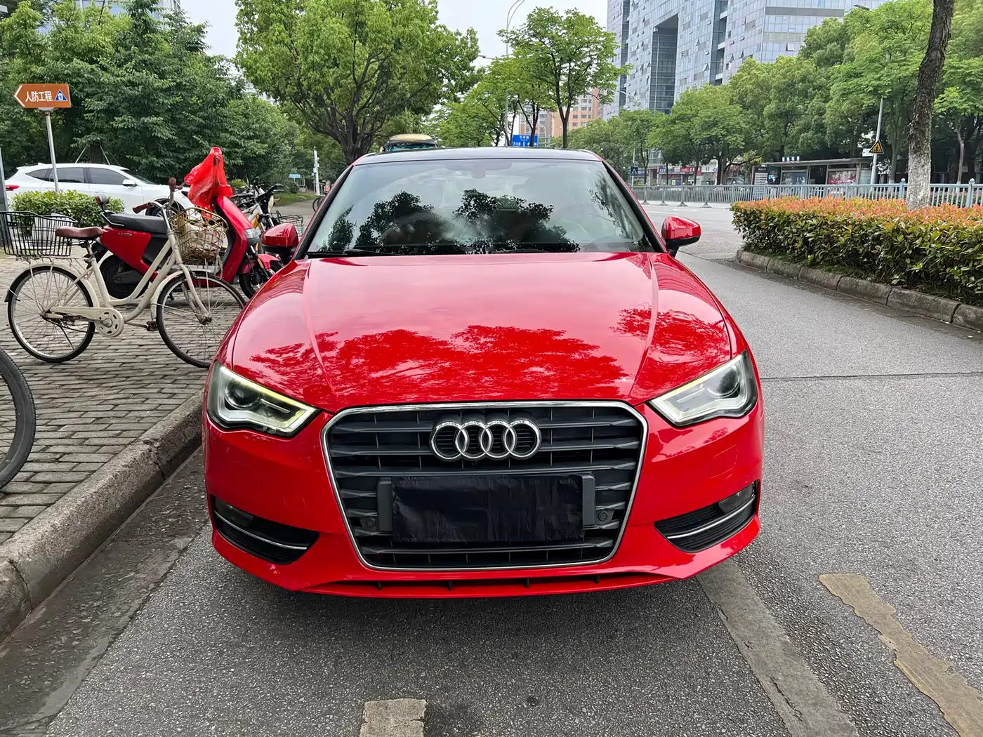 Audi A3 2016 Sportback 35 TFSI Leadership фото 2