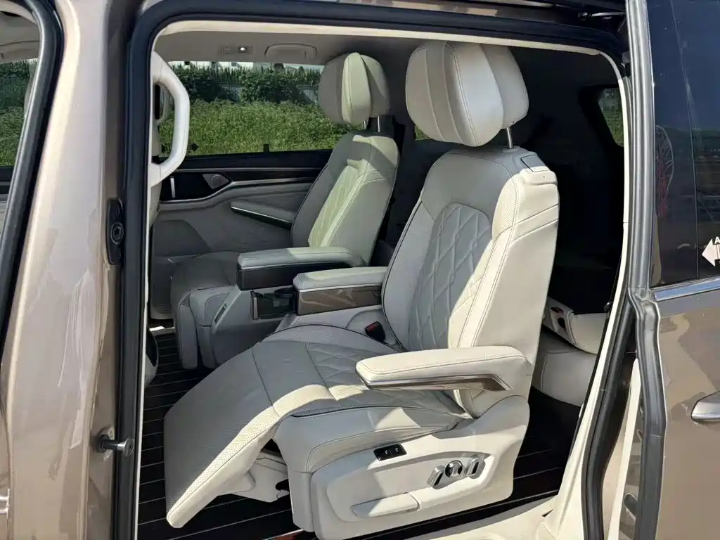 Volkswagen Viloran 2020 2020 380TSI Premium