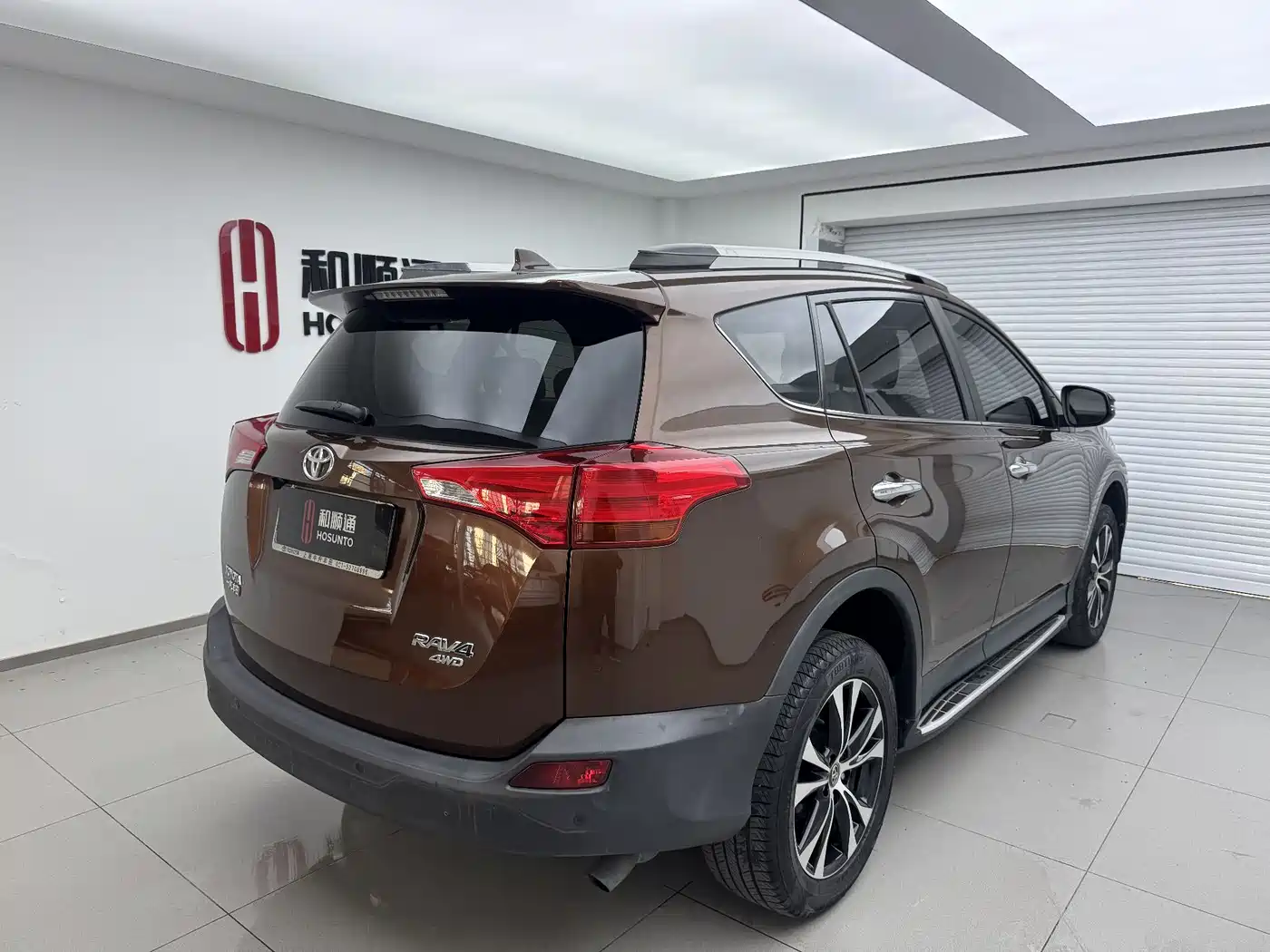 Toyota RAV4 Rongfang 2015 2.5L Automatic 4WD Luxury Edition фото 7