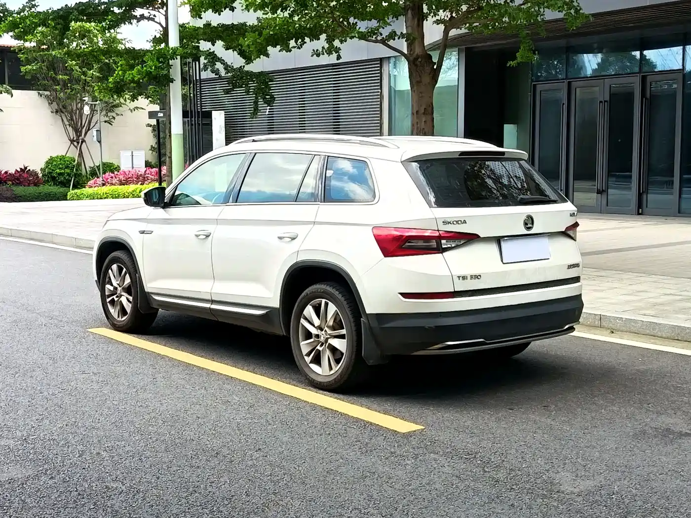 Škoda Kodiaq 2018 Facelift TSI330 5-seat 2WD Premium Luxury Edition фото 6