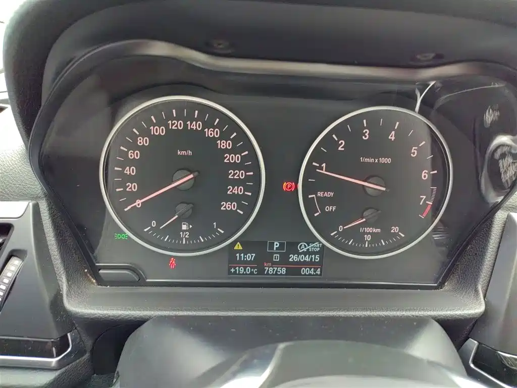 BMW 1 Series 2017 118i Sport фото 12